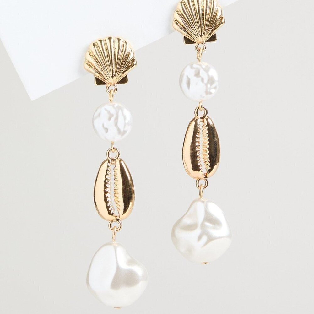 Torrid - Pearl Shell Linear Earring in Gold